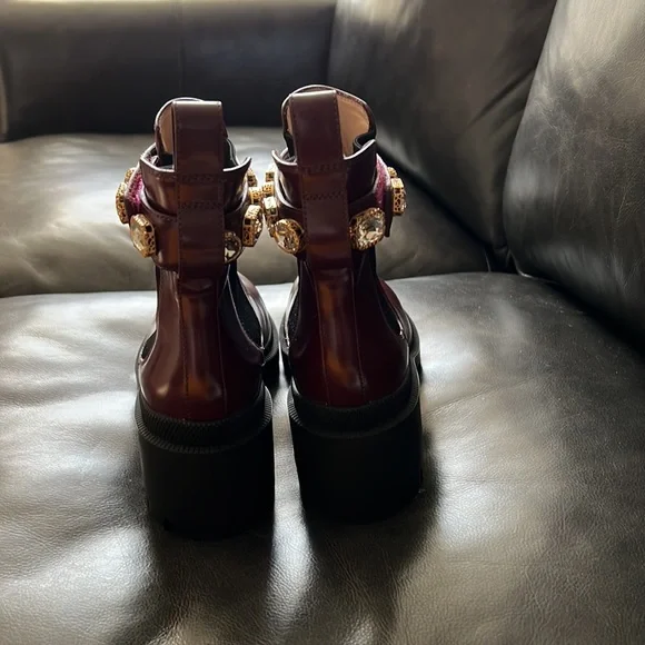 Authentic Gucci booties - Picture 3 of 8